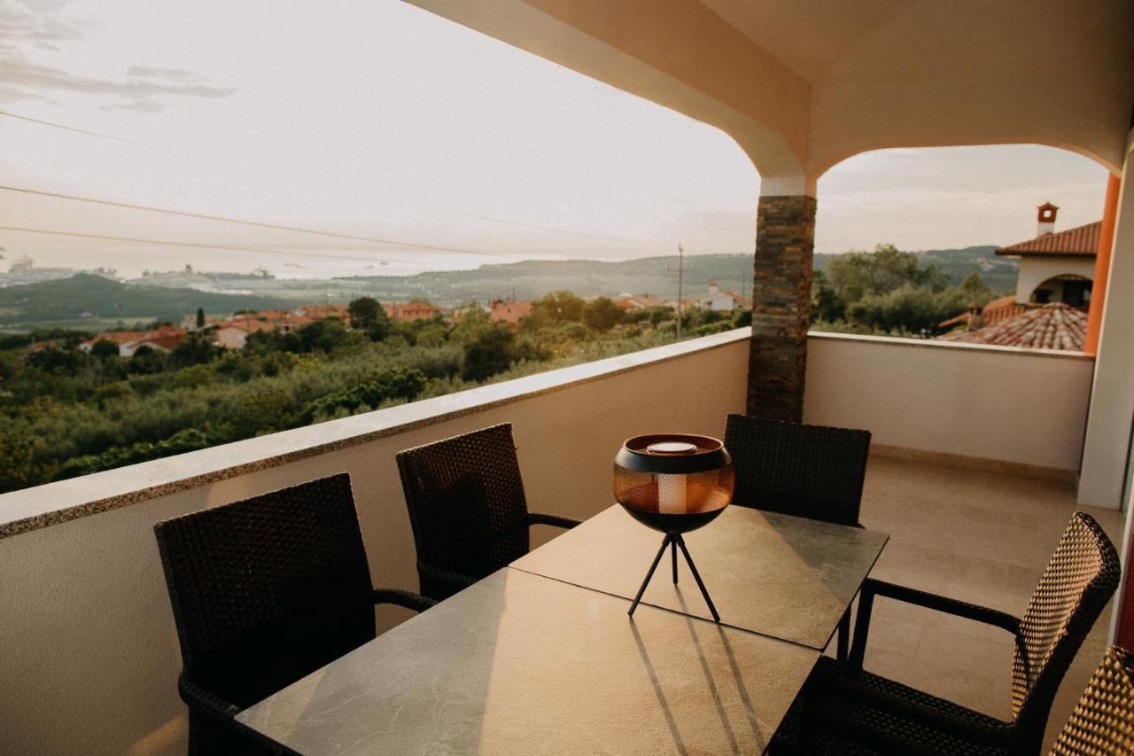 Villa Sunset Pool & Spa Apartments Zgornje Skofije Kültér fotó