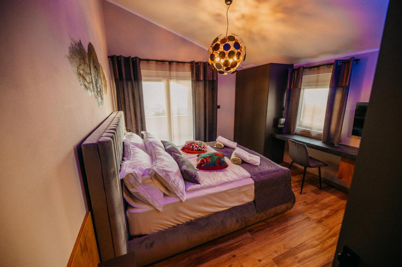 Villa Sunset Pool & Spa Apartments Zgornje Skofije Kültér fotó