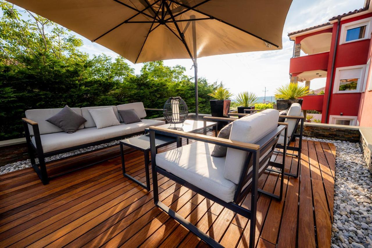 Villa Sunset Pool & Spa Apartments Zgornje Skofije Kültér fotó