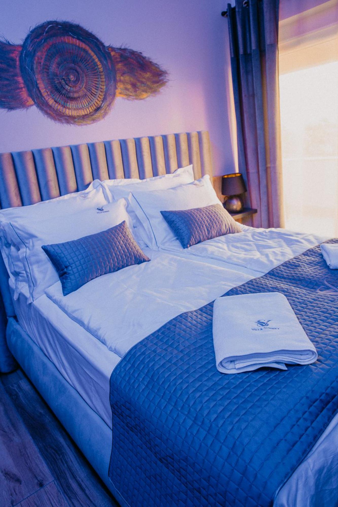 Villa Sunset Pool & Spa Apartments Zgornje Skofije Szoba fotó